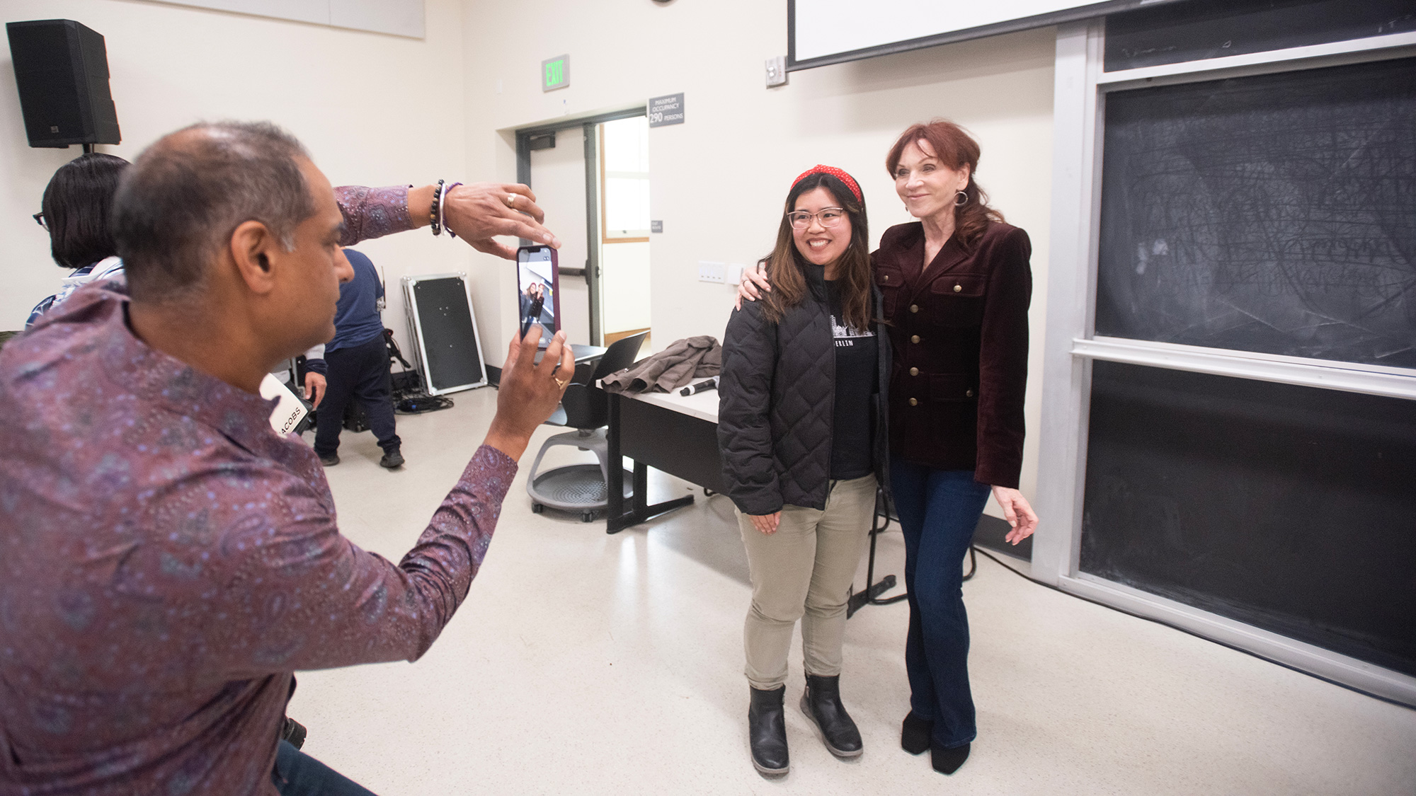 Actress Marilu Henner visits PSC 130: Human Memory class at UC Davis in February. (Gregory Urquiaga/UC Davis)