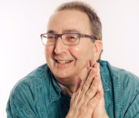 UC Davis researcher portrait, man wearing green shirt